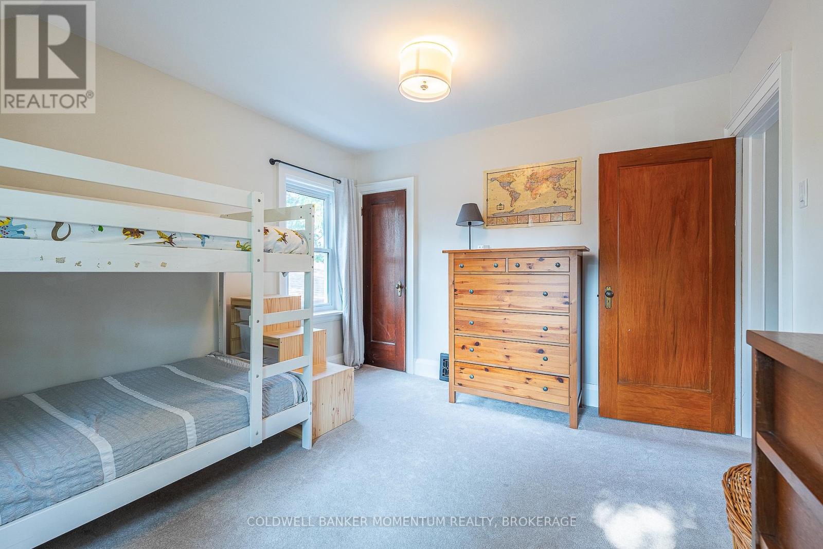 Photo 22 of 21 Carleton Street S, Thorold ON