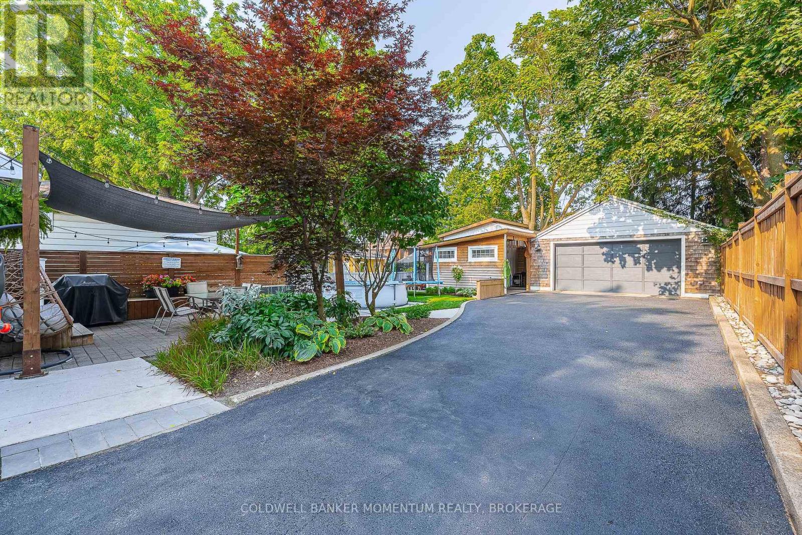 Photo 33 of 21 Carleton Street S, Thorold ON
