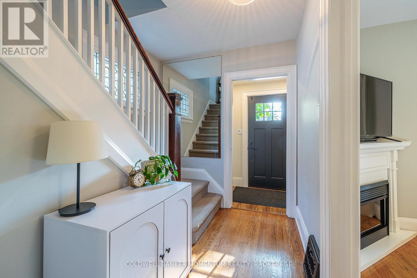 Photo 4 of 21 Carleton Street S, Thorold ON