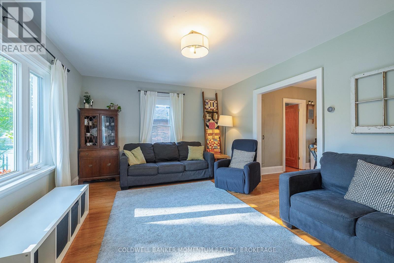 Photo 7 of 21 Carleton Street S, Thorold ON
