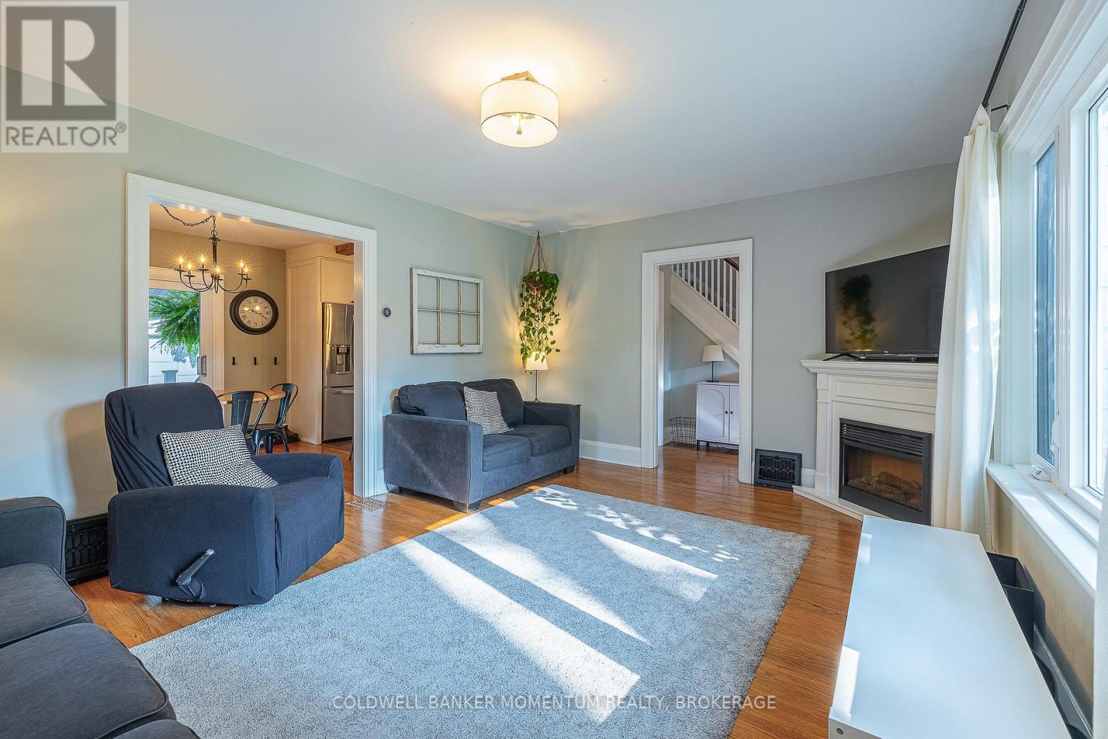 Photo 8 of 21 Carleton Street S, Thorold ON