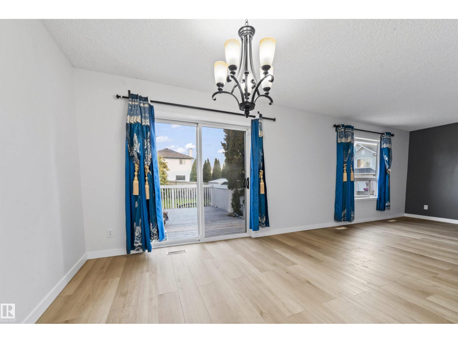 Photo 16 of 3231 30 Ave Nw Nw, Edmonton AB