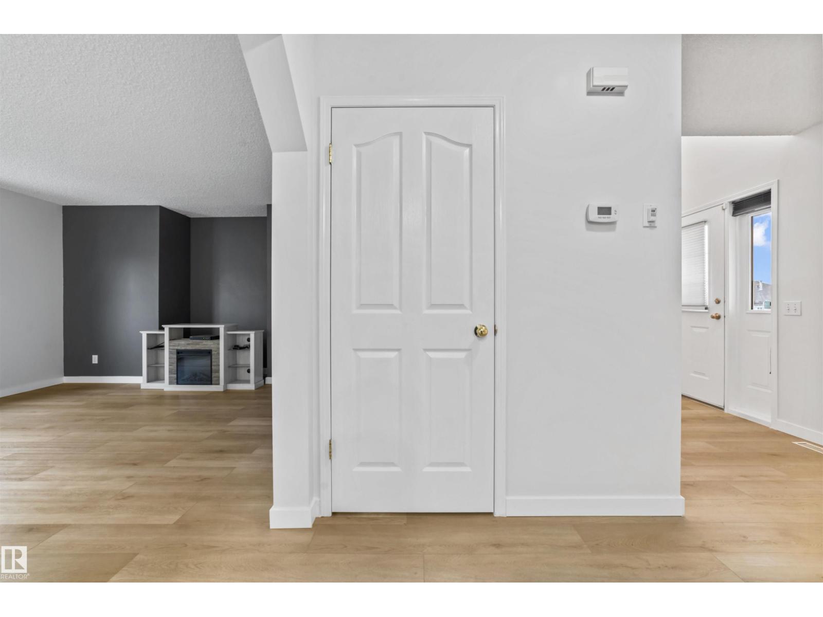Photo 18 of 3231 30 Ave Nw Nw, Edmonton AB