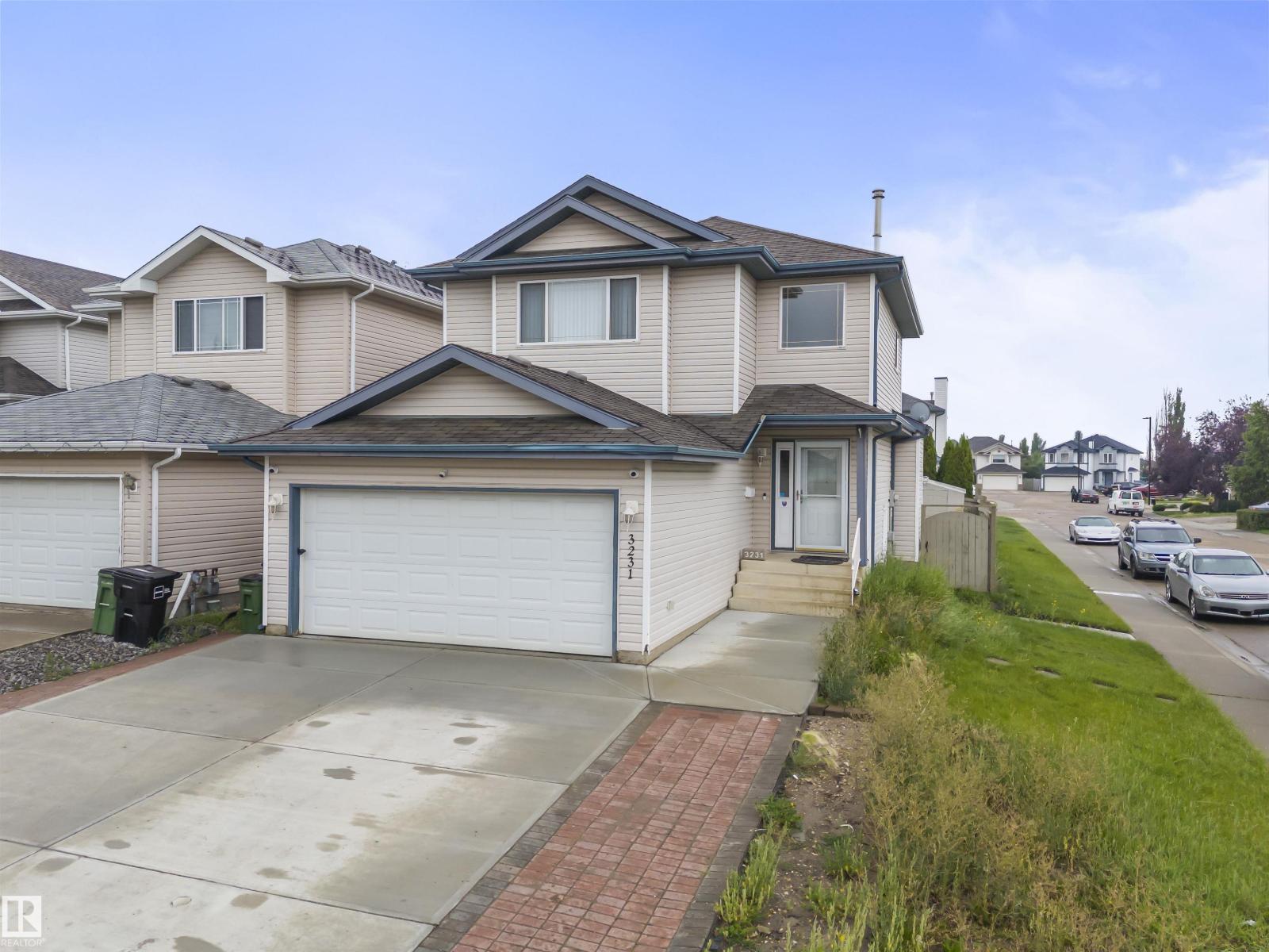 Photo 1 of 3231 30 Ave Nw Nw, Edmonton AB