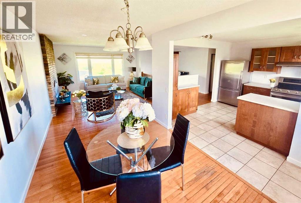 319 Manora Drive NE, Calgary, Alberta