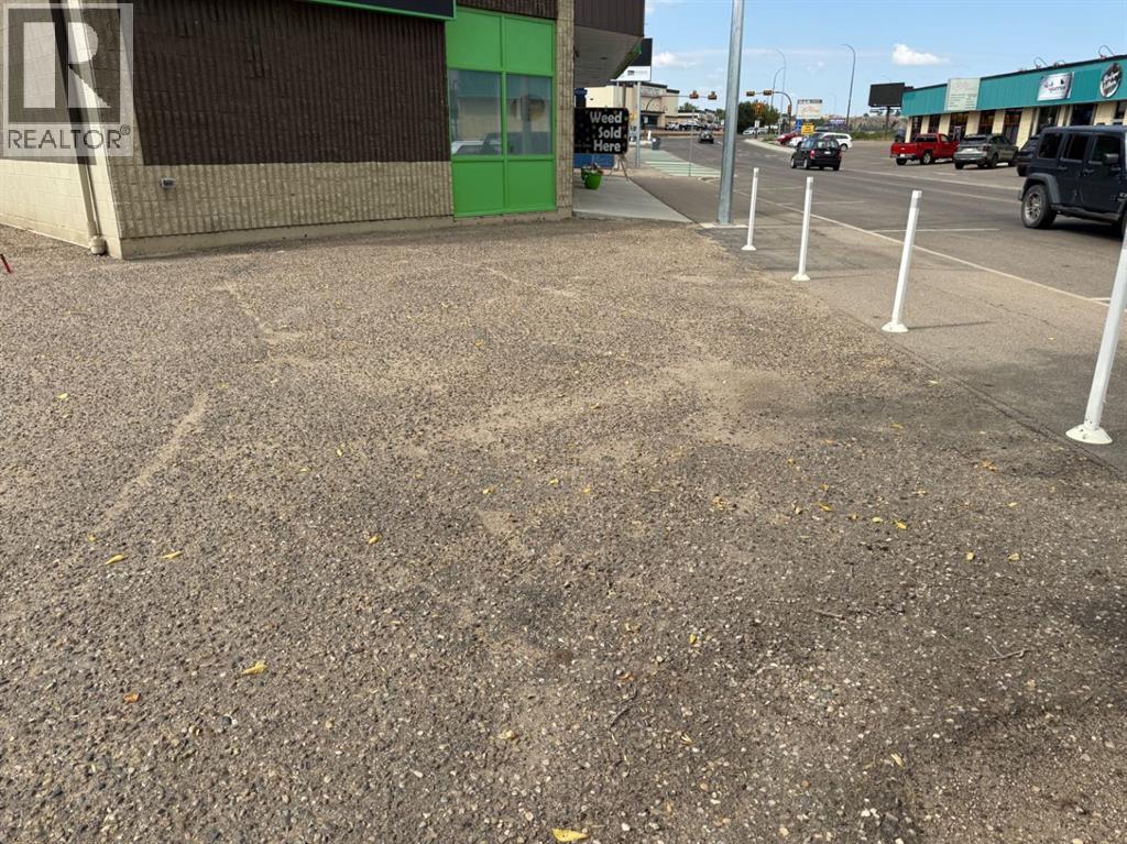 Photo 13 of B 646 South Railway Street Se, Medicine Hat AB