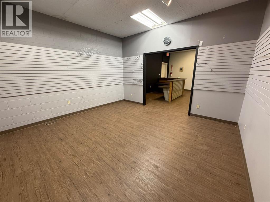 Photo 5 of B 646 South Railway Street Se, Medicine Hat AB