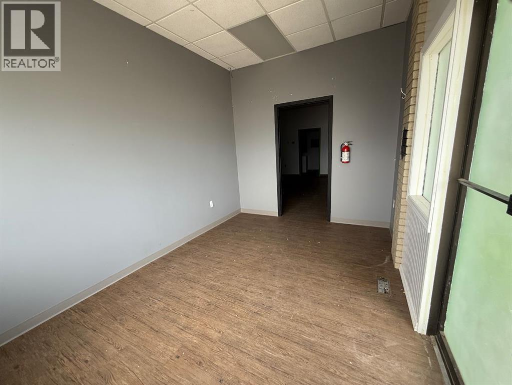 Photo 8 of B 646 South Railway Street Se, Medicine Hat AB