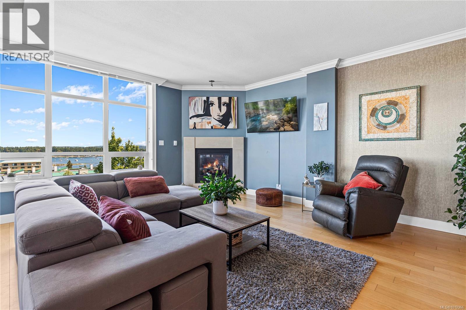 Photo 2 of 401 225 Rosehill St, Nanaimo BC