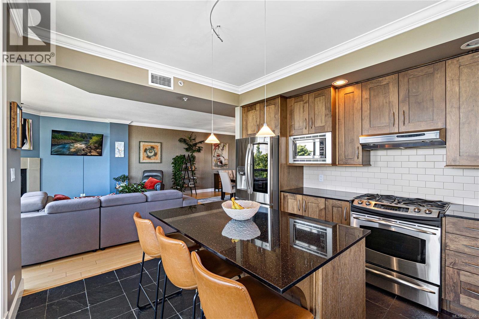 Photo 24 of 401 225 Rosehill St, Nanaimo BC