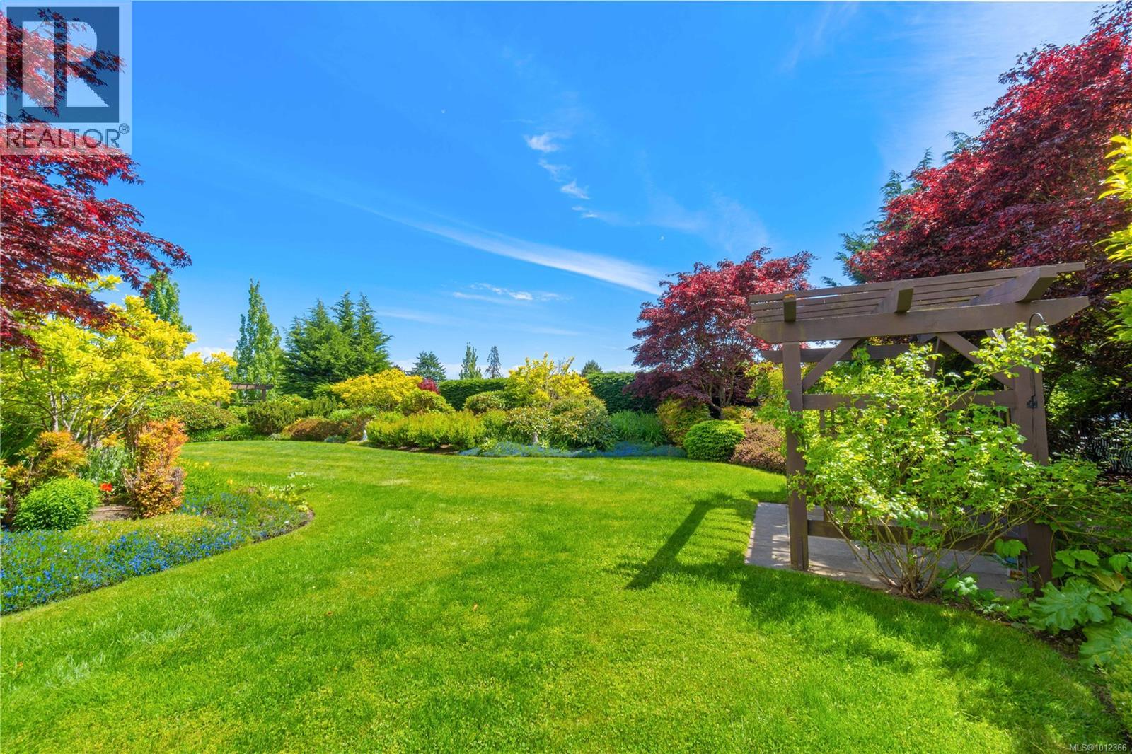 Photo 50 of 401 225 Rosehill St, Nanaimo BC