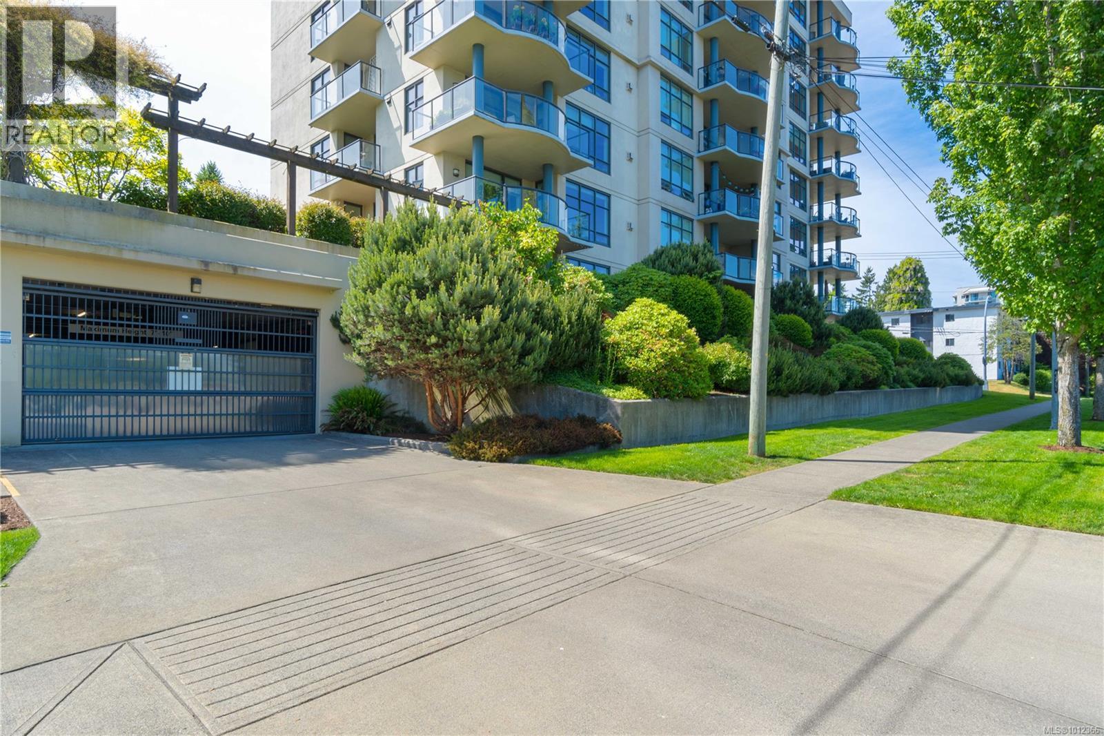 Photo 54 of 401 225 Rosehill St, Nanaimo BC