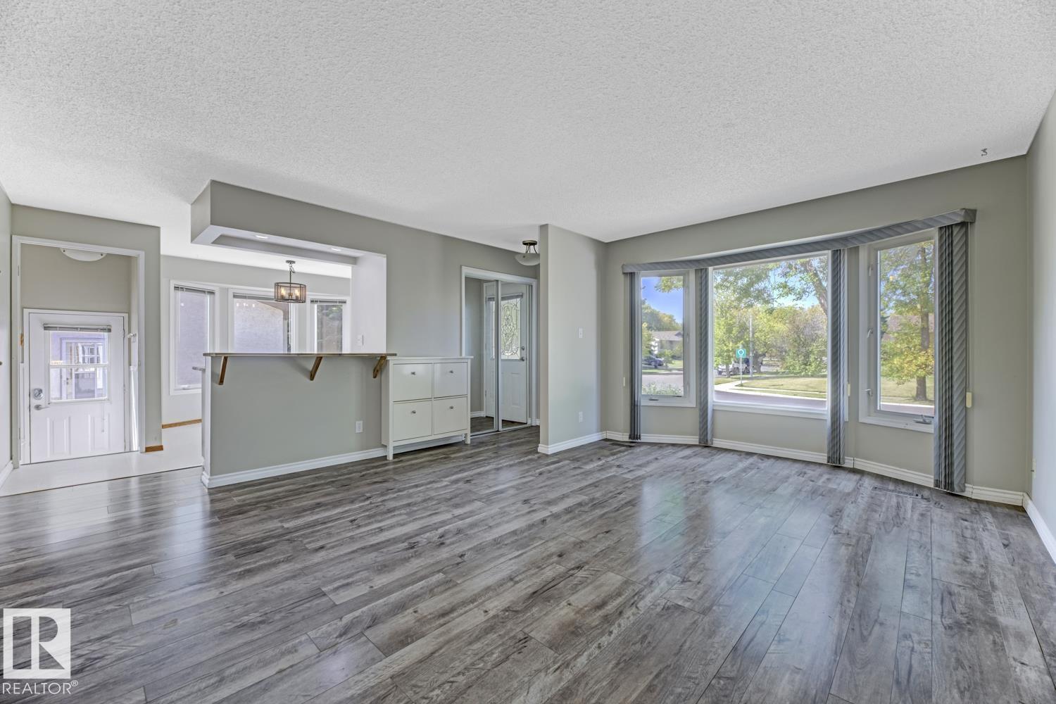 Photo 12 of 44 Attwood Dr, St Albert AB