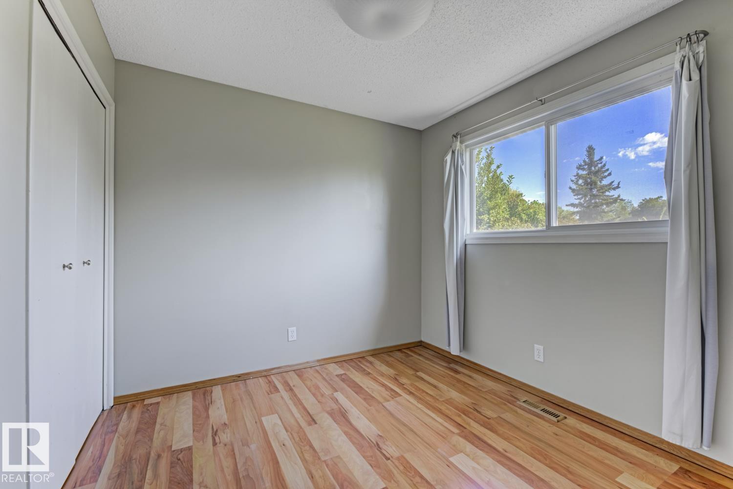Photo 22 of 44 Attwood Dr, St Albert AB