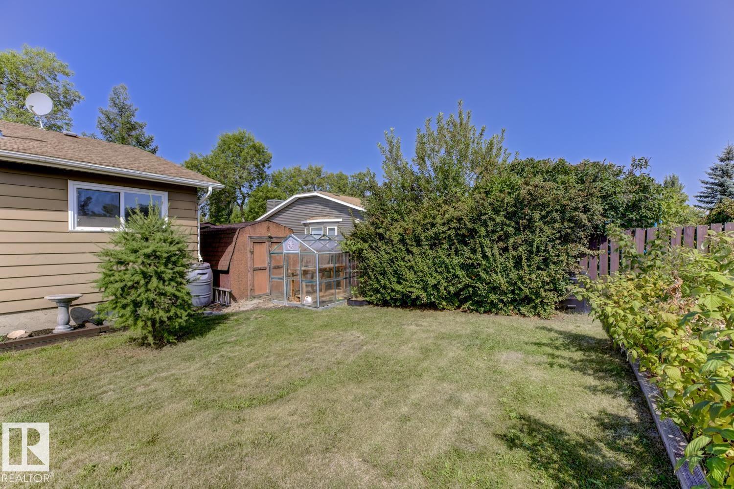 Photo 34 of 44 Attwood Dr, St Albert AB