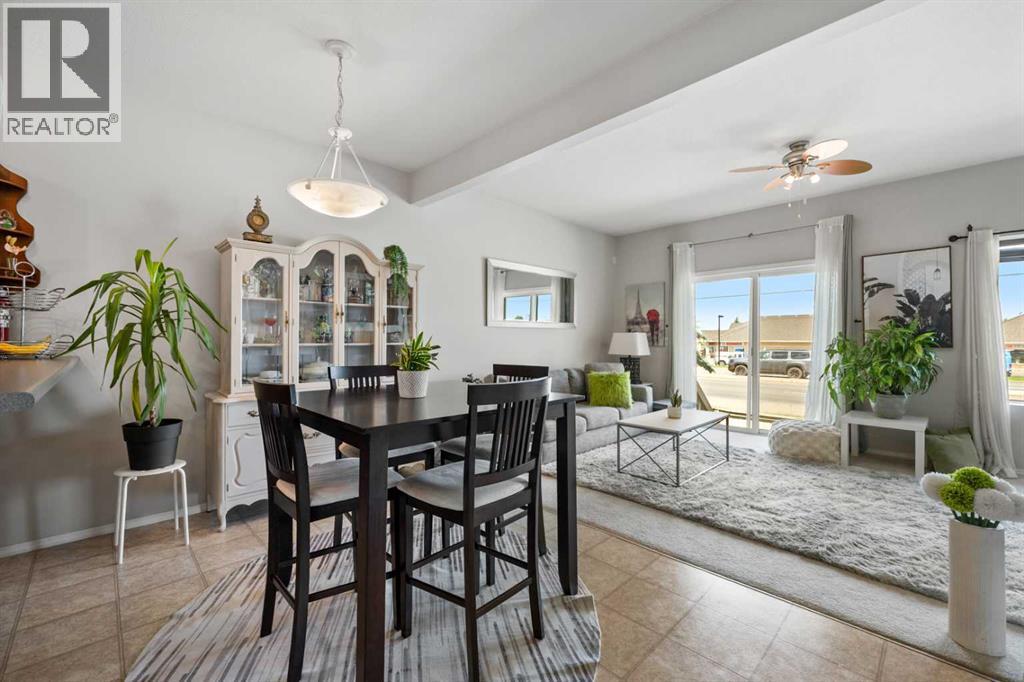 Photo 6 of 702 720 Willowbrook Road Nw, Airdrie AB