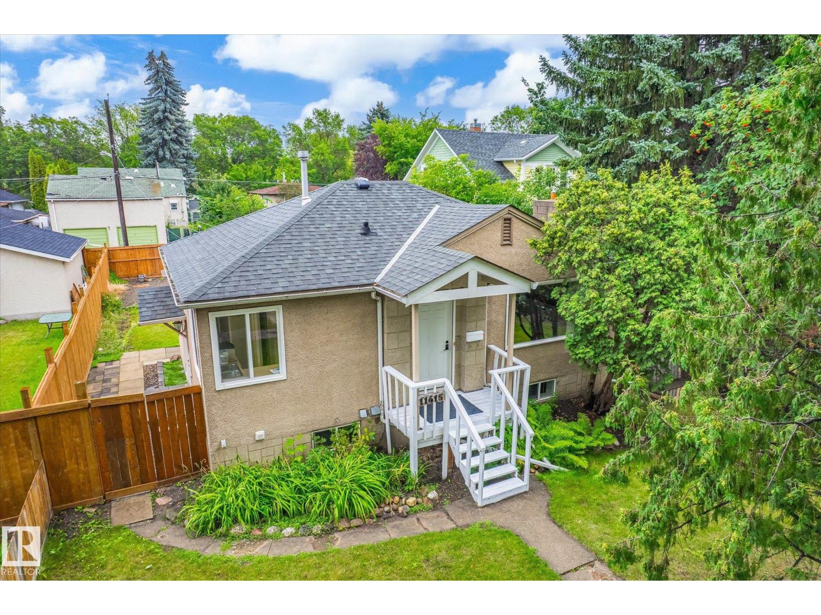 Photo 28 of 11615 71 St Nw, Edmonton AB