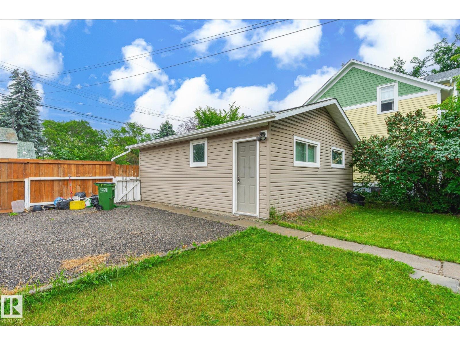 Photo 34 of 11615 71 St Nw, Edmonton AB