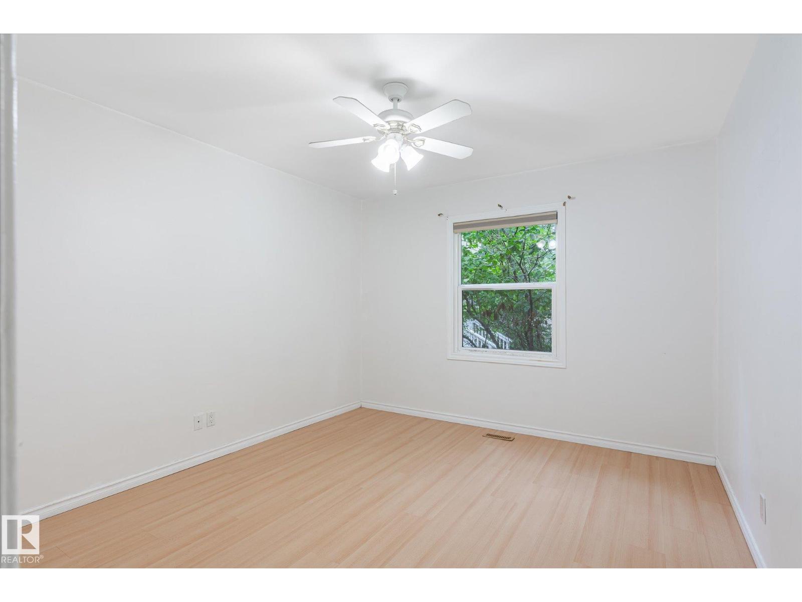 Photo 9 of 11615 71 St Nw, Edmonton AB