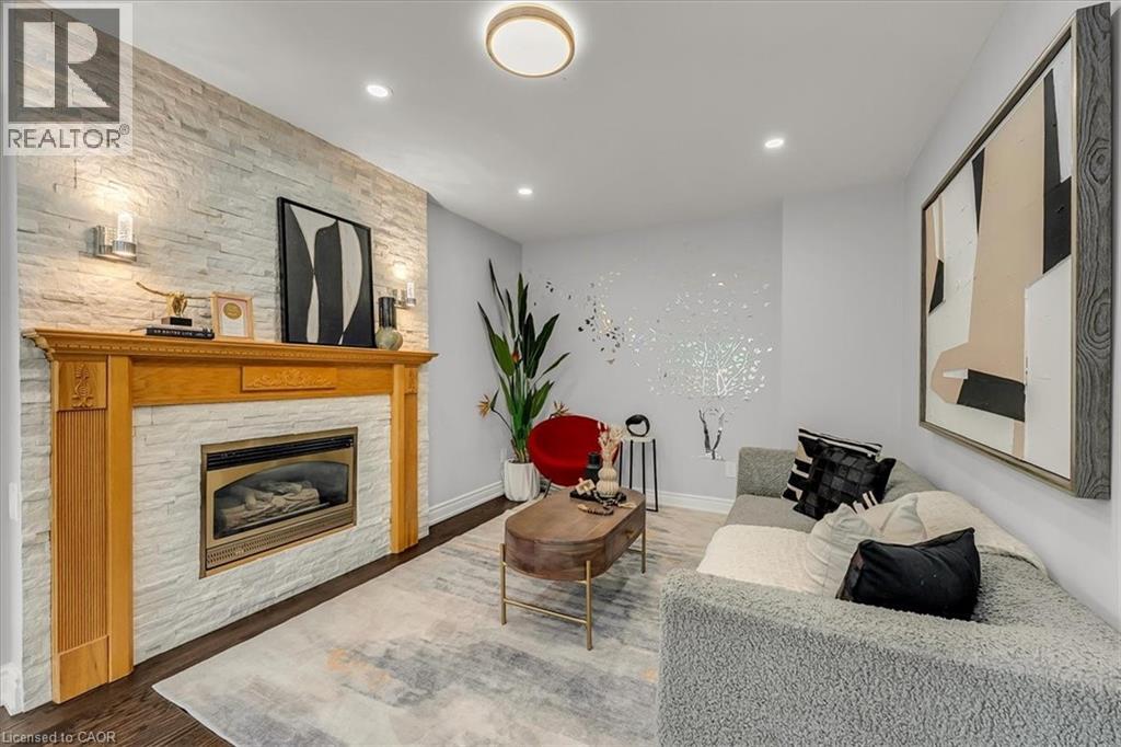 Photo 19 of 301 Odonoghue Avenue, Oakville ON