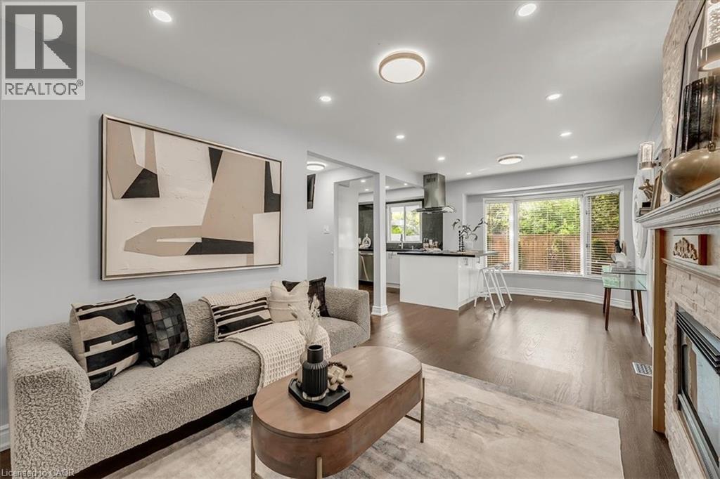Photo 20 of 301 Odonoghue Avenue, Oakville ON
