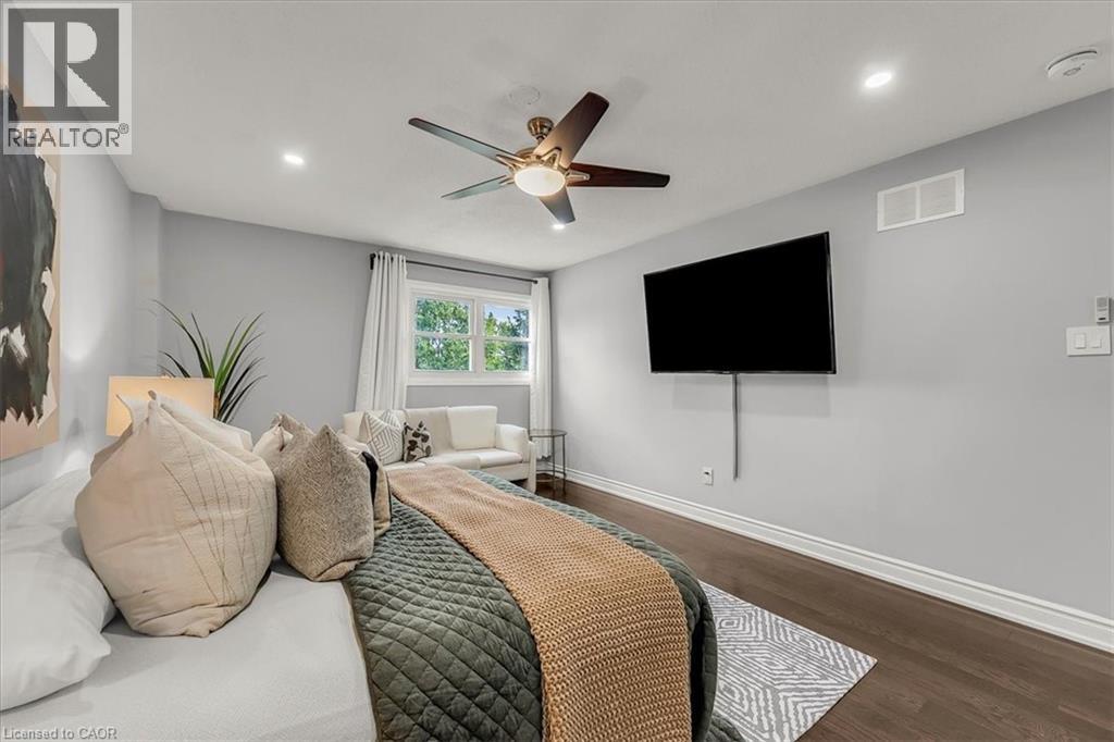Photo 25 of 301 Odonoghue Avenue, Oakville ON