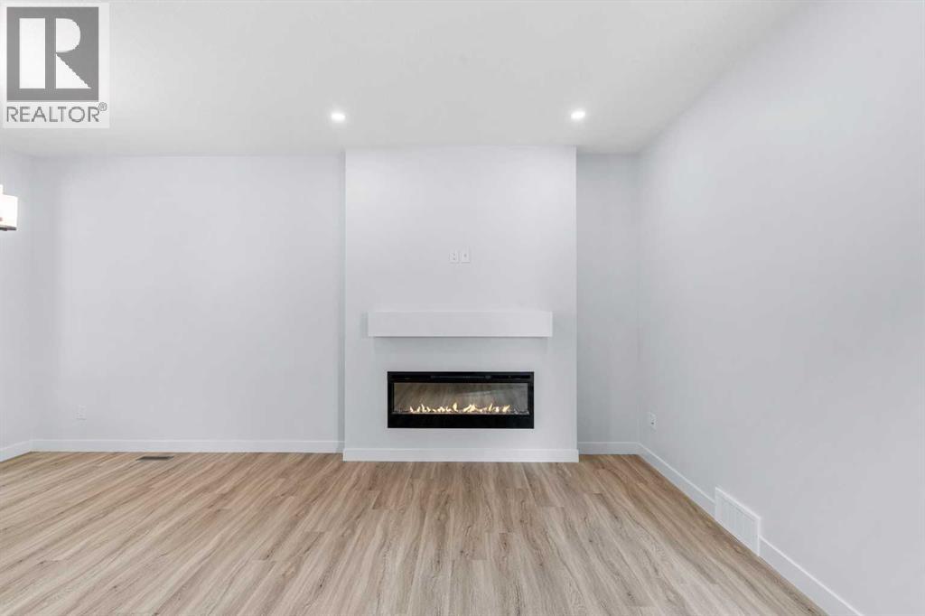 Photo 9 of 617 Baywater Manor Sw, Airdrie AB