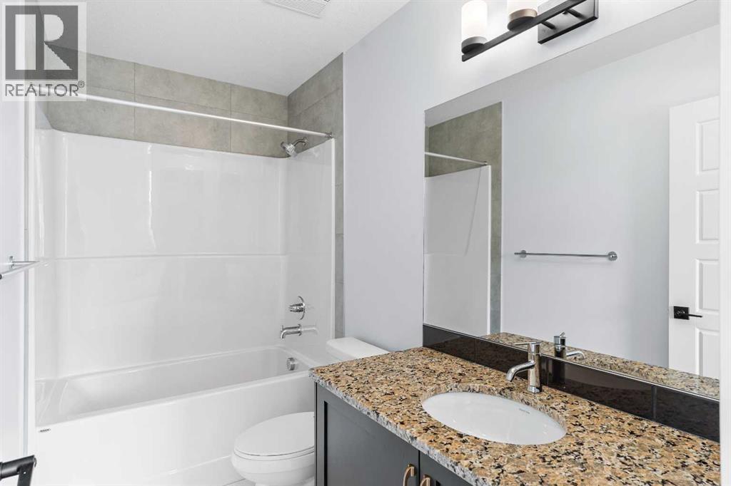Photo 34 of 617 Baywater Manor Sw, Airdrie AB