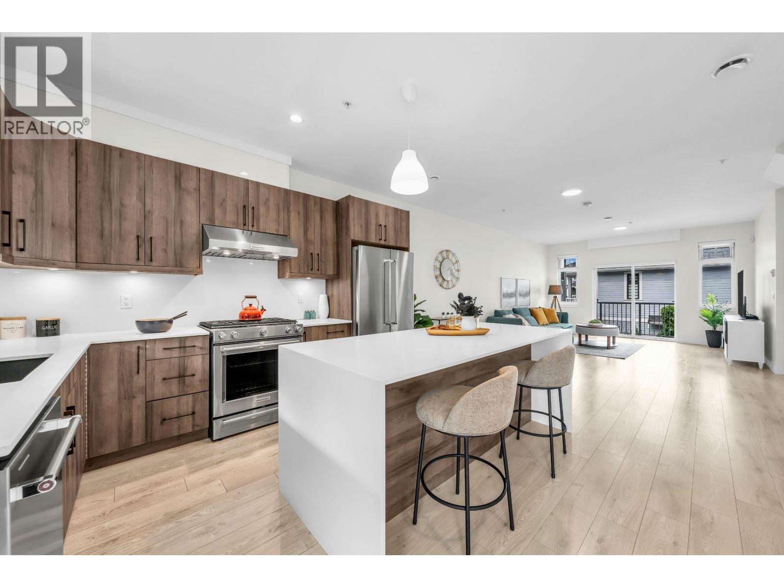 Photo 5 of 30 769 Ota Avenue, New Westminster BC