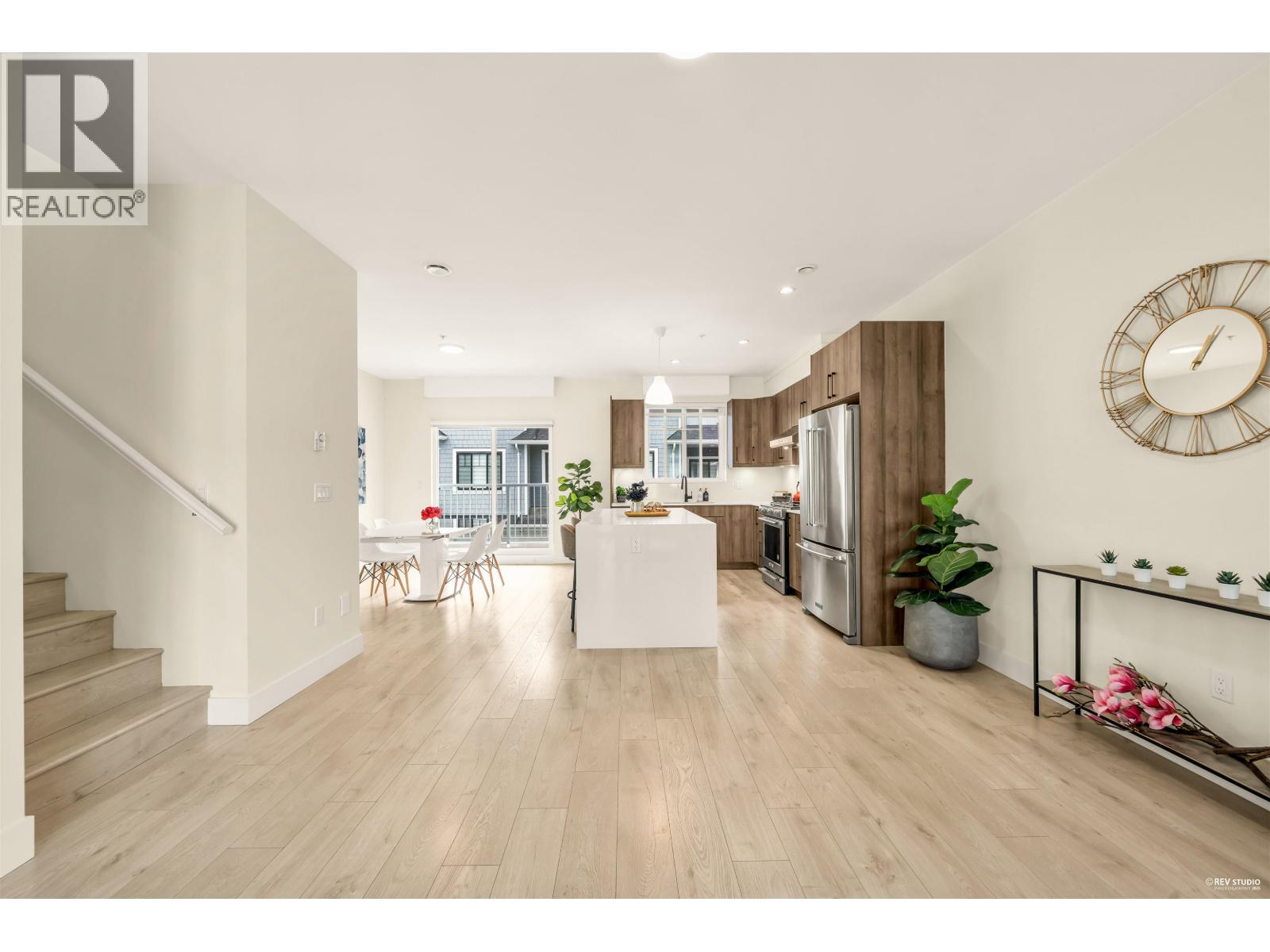 Photo 11 of 30 769 Ota Avenue, New Westminster BC