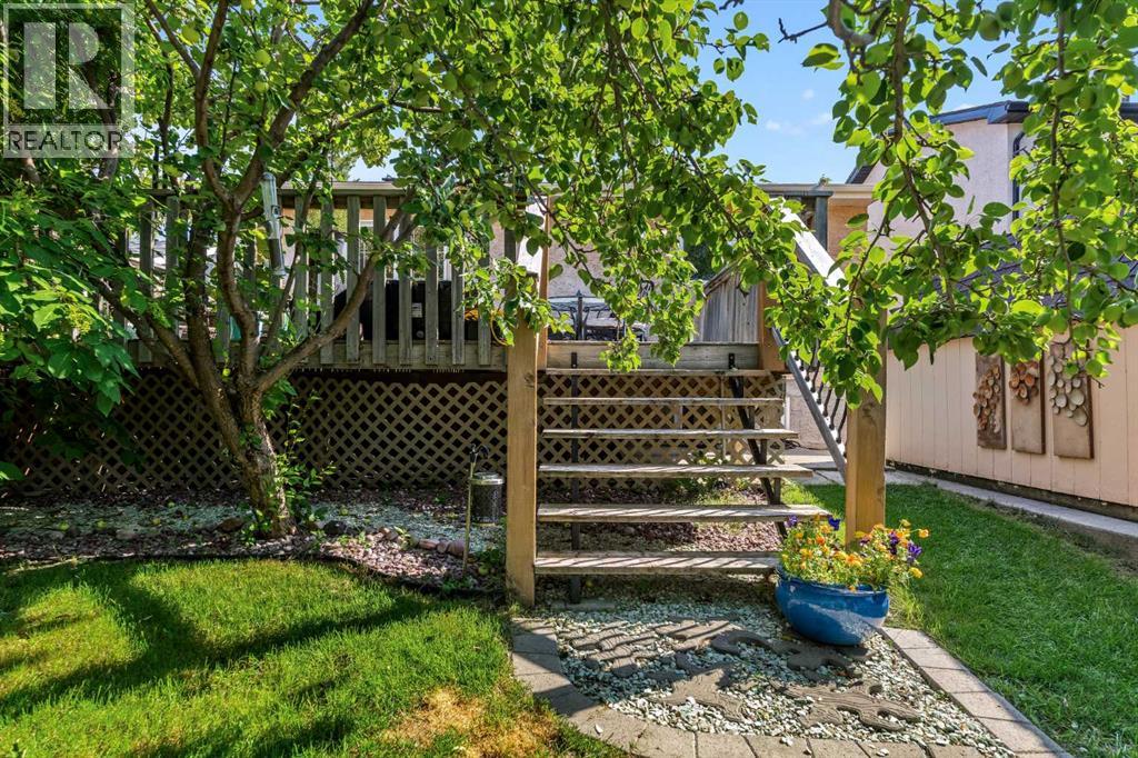 Photo 37 of 20 Hunters Gate, Okotoks AB
