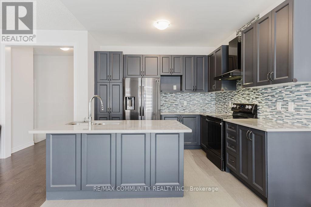 Photo 14 of 100 Folgate Crescent, Brampton ON