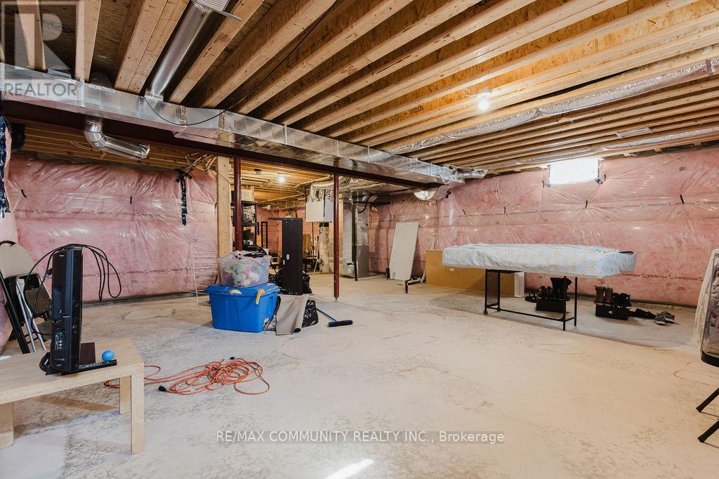 Photo 20 of 100 Folgate Crescent, Brampton ON