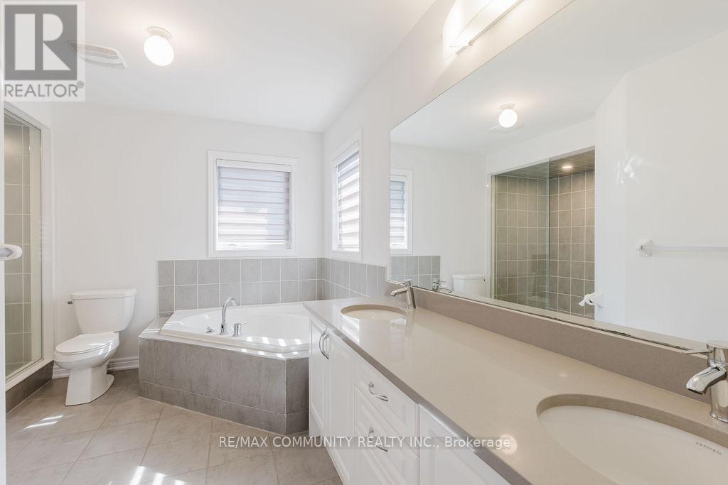 Photo 26 of 100 Folgate Crescent, Brampton ON