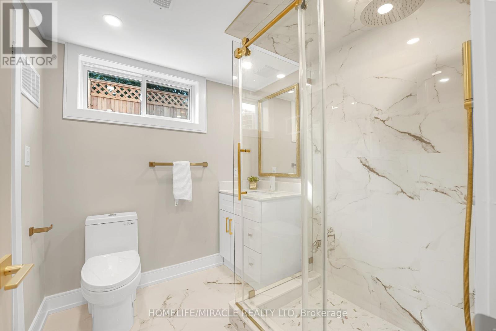 Photo 32 of 125 Elmcrest Road, Toronto ON