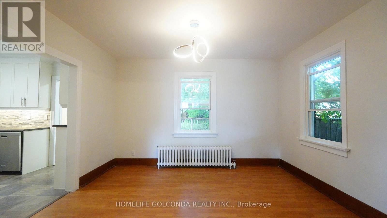 Photo 9 of 5836 Highland Avenue, Niagara Falls ON