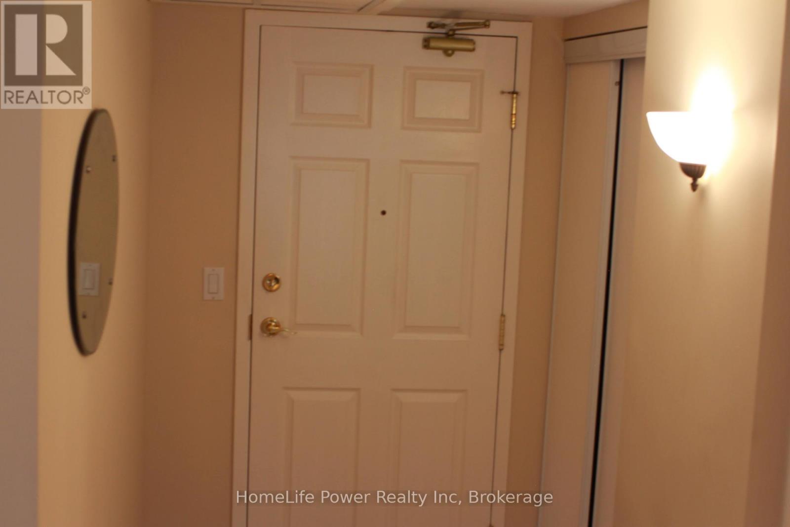 Photo 5 of 208 20 St George Street, Kitchener ON