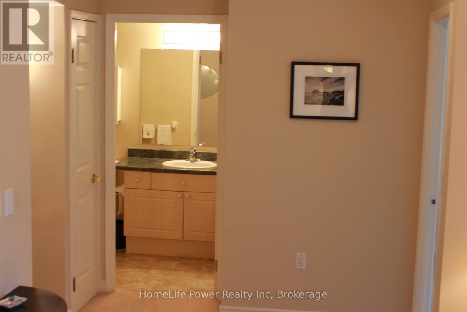 Photo 6 of 208 20 St George Street, Kitchener ON