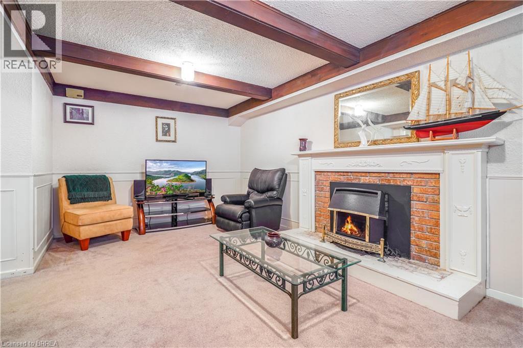 Photo 30 of 57 Ashgrove Avenue, Brantford ON