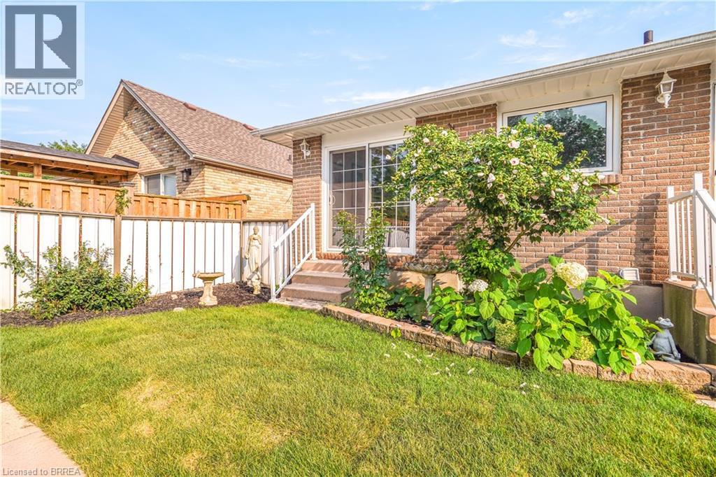 Photo 39 of 57 Ashgrove Avenue, Brantford ON