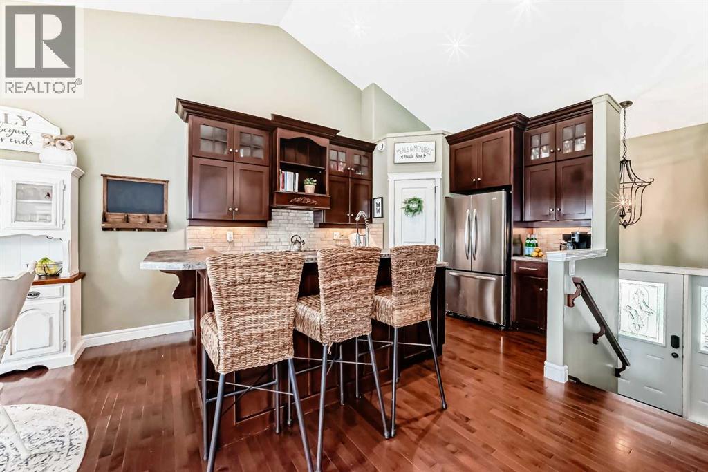 Photo 5 of 5903 62 Ave, Ponoka AB