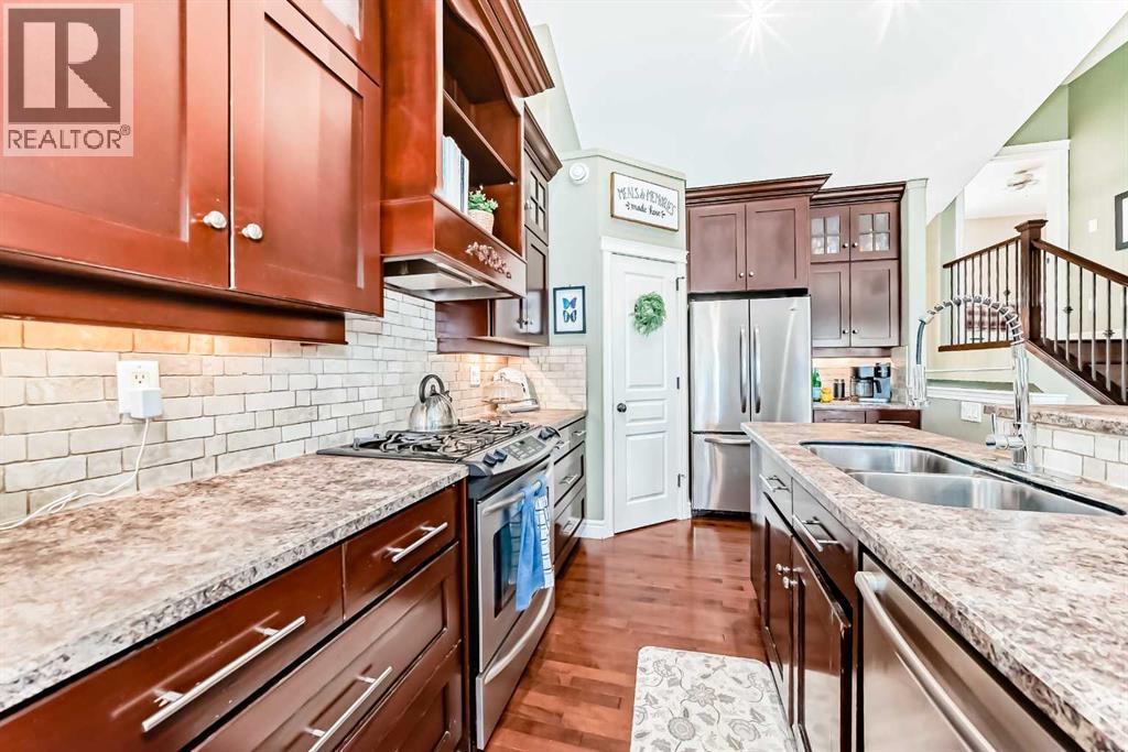 Photo 6 of 5903 62 Ave, Ponoka AB
