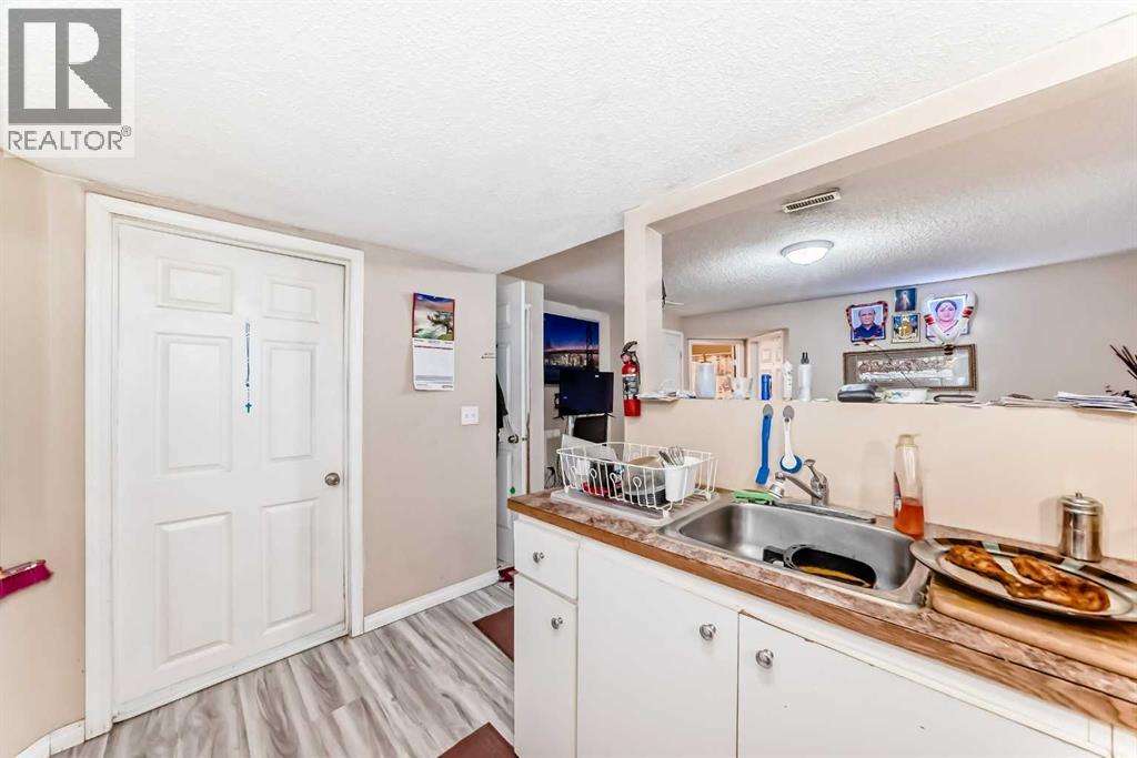 Single Family House for Sale in  Saddlebrook Way NE Saddle Ridge Calgary 