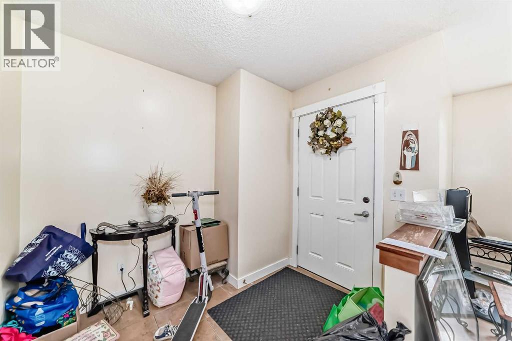 Single Family House for Sale in  Saddlebrook Way NE Saddle Ridge Calgary 