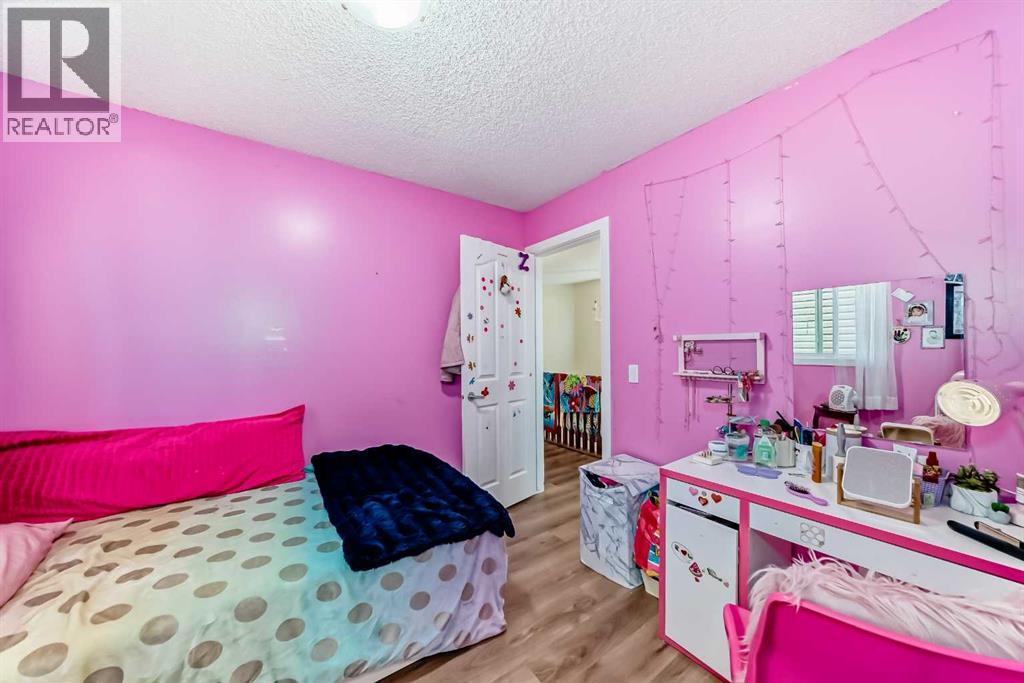Single Family House for Sale in  Saddlebrook Way NE Saddle Ridge Calgary 