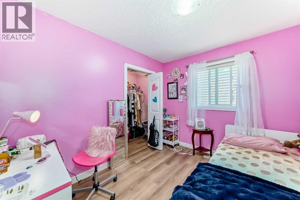 Single Family House for Sale in  Saddlebrook Way NE Saddle Ridge Calgary 