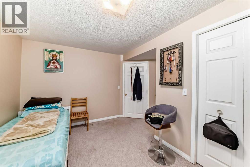 Single Family House for Sale in  Saddlebrook Way NE Saddle Ridge Calgary 
