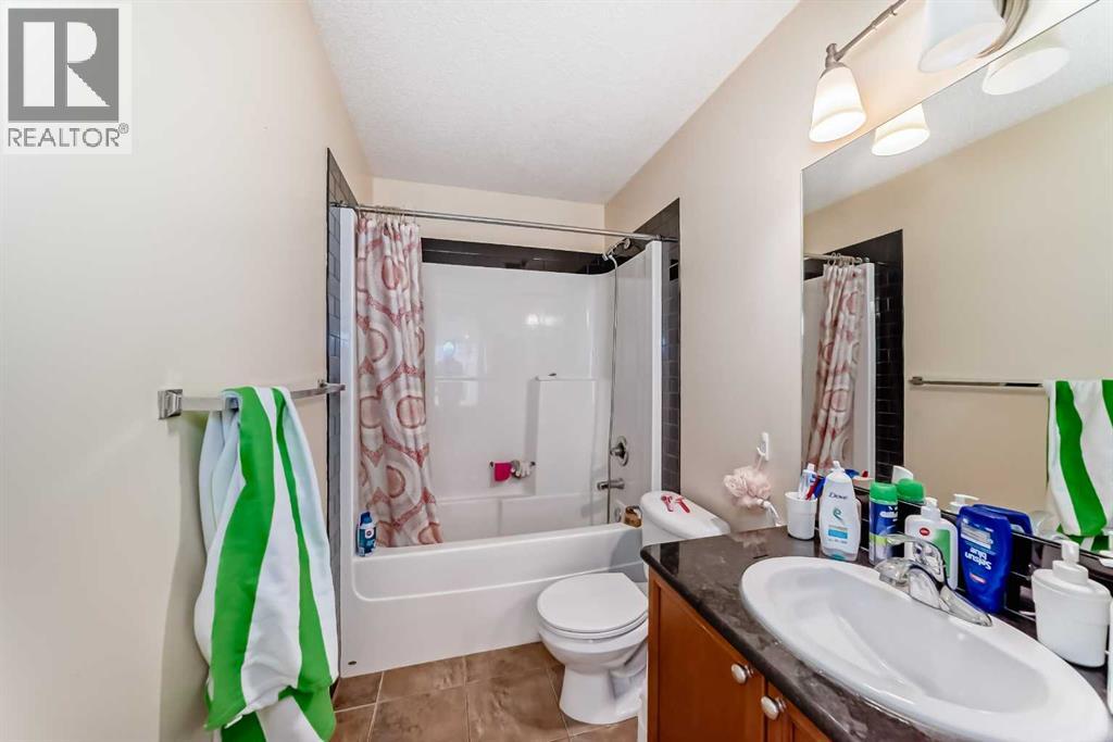 Single Family House for Sale in  Saddlebrook Way NE Saddle Ridge Calgary 