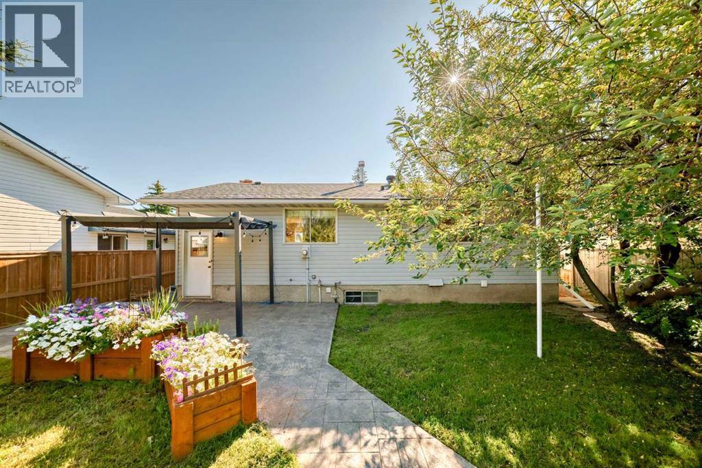Single Family House Bungalow for Sale in  Bracewood Road SW Braeside Calgary 
