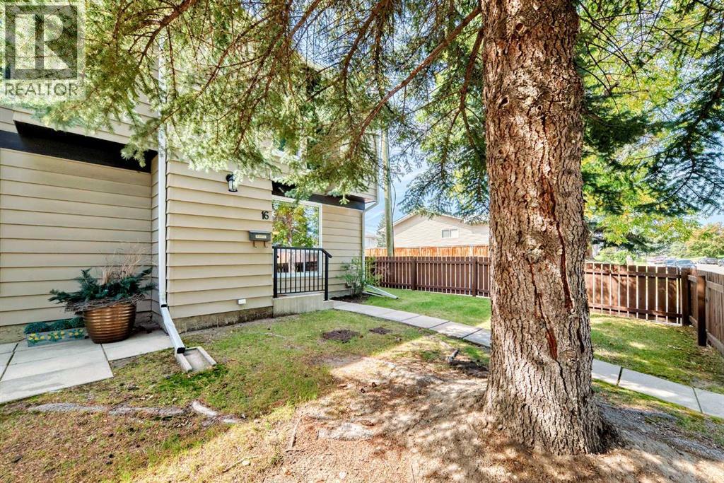 Photo 2 of 16 7205 4 Street Ne, Calgary AB